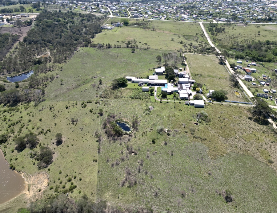 17 Bedroom Property for Sale in Cove Rock Eastern Cape